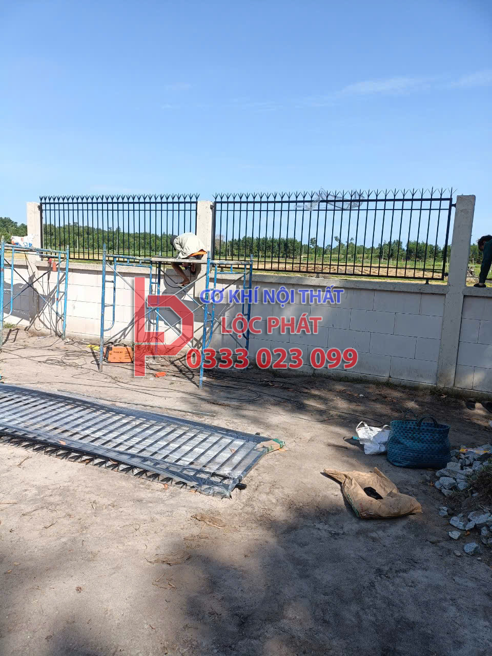 Thi công hàng rào chông sắt tại Bình Chánh - TP HCM