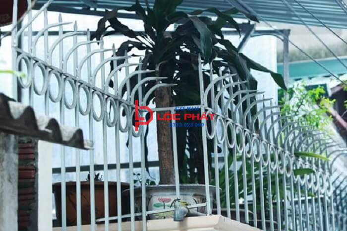 Thiết kế thi công hàng rào chông sắt tại Dĩ An