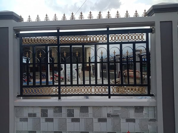 Thi công hàng rào sắt giá rẻ tại Hóc Môn
