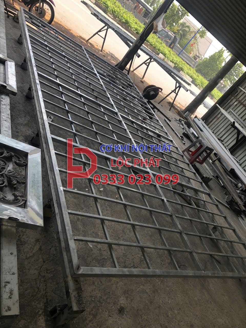 Làm khung sắt bảo vệ tại Thủ Đức