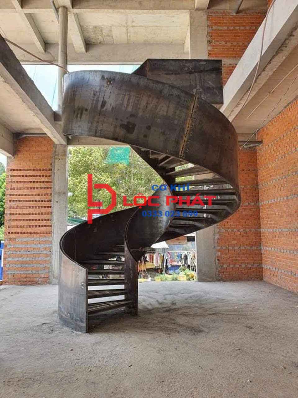 Thợ làm cầu thang xoắn ốc tại Gò Vấp