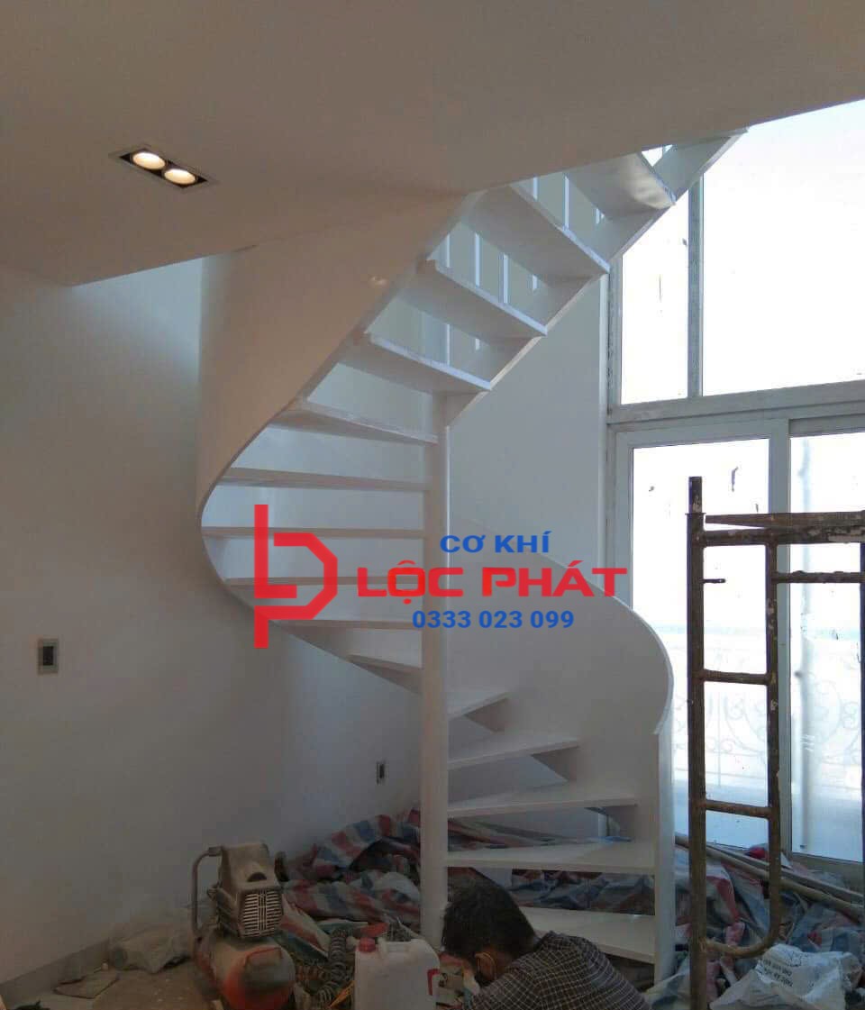 Thợ làm cầu thang xoắn ốc tại Gò Vấp