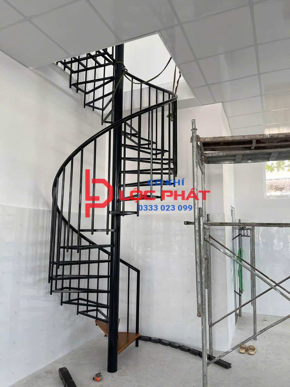 Xưởng chuyên cầu thang xoắn ốc tại Quận 4