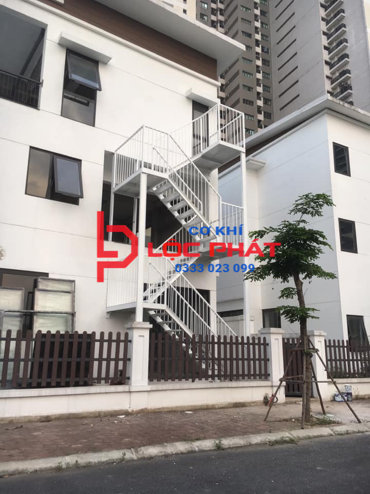 Dịch vụ làm cầu thang thoát hiểm tại Bình Thạnh