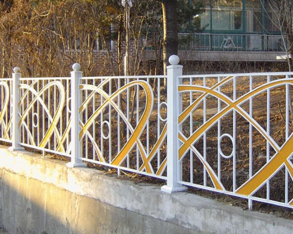 Thợ làm hàng rào sắt giá rẻ tại Xã Bình Mỹ