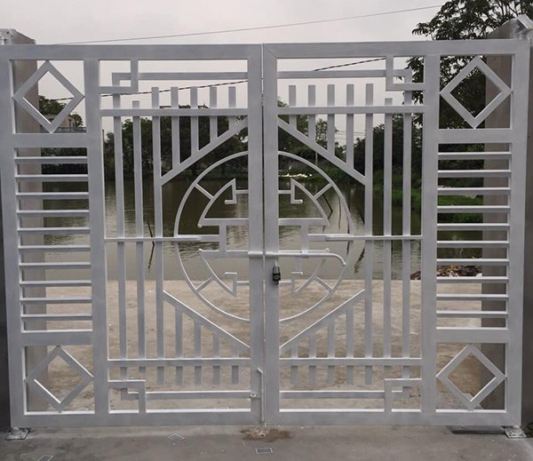 Thợ thi công cửa cổng sắt tại Phường Hòa Lợi