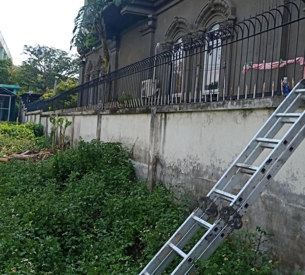 Thợ thi công hàng rào chông sắt tại Xã Củ Chi