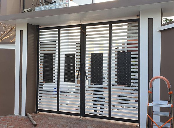 Thi công cửa cổng sắt tại Phường Long Bình