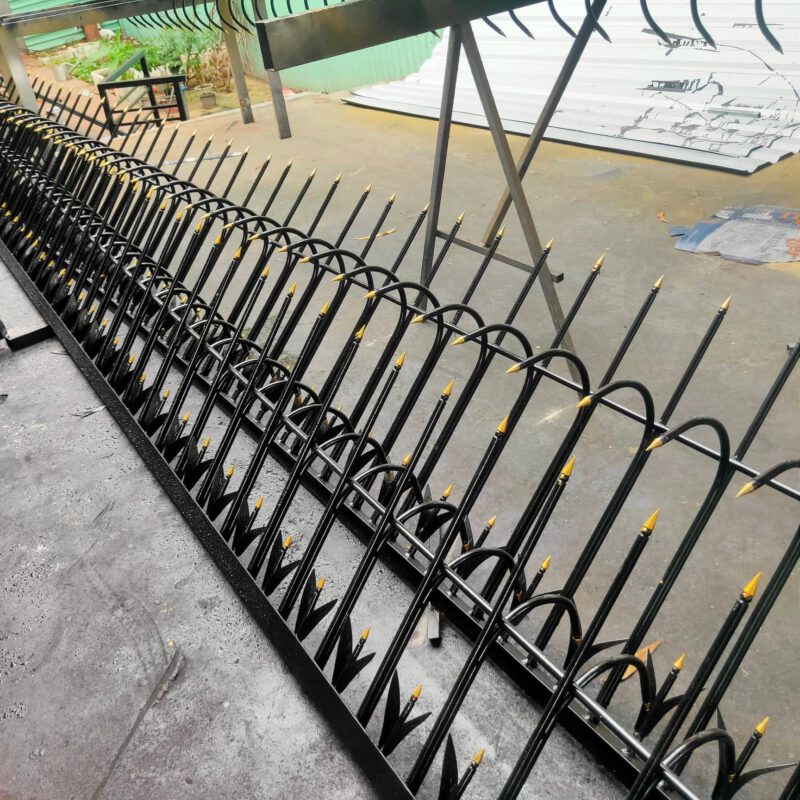 Thi công hàng rào chông sắt tại Phường Bình Lộc