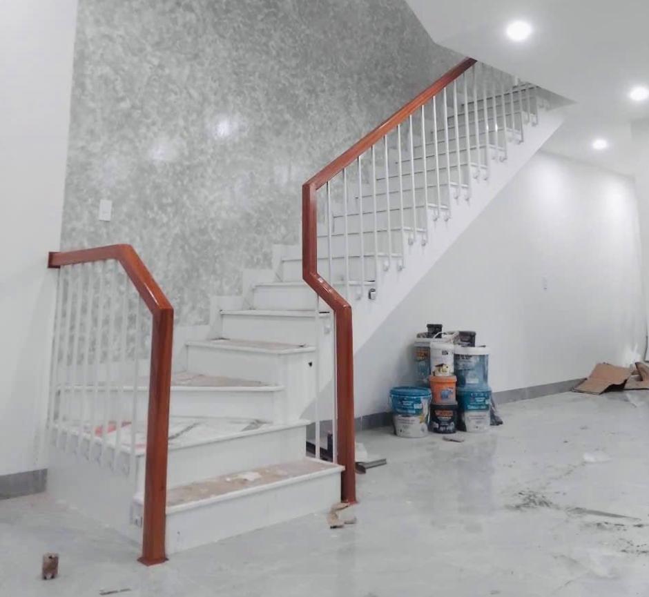 Thi công lan can cầu thang đại Phường Tân Đông Hiệp