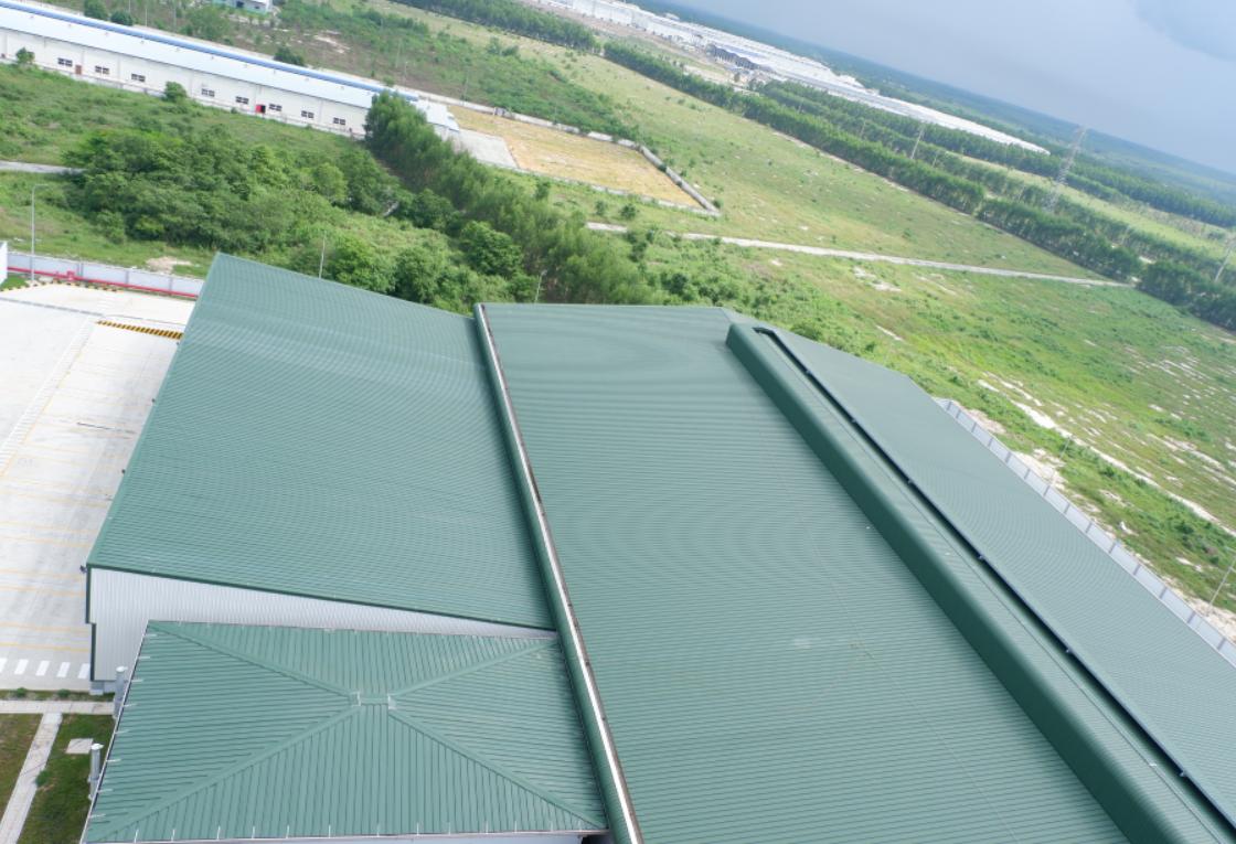 Thi công mái tôn nhà tiền chế tại Định Hòa