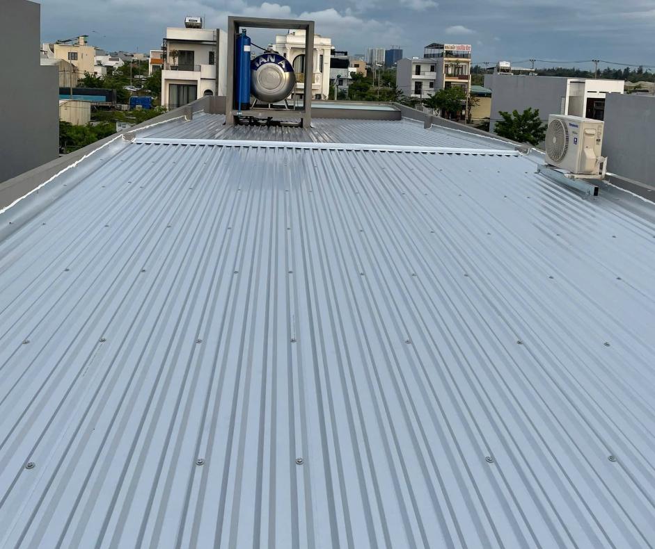 Thi công mái tôn trọn gói giá rẻ tại Phường Bến Cát