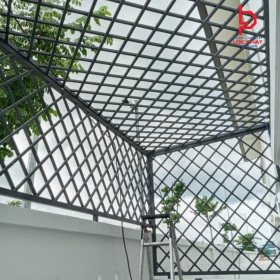 Làm khung bảo vệ sân thượng Dĩ An TP HCM