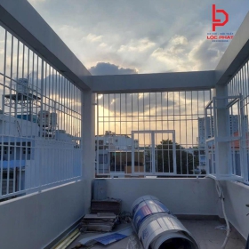 Đơn vị thi công khung sắt bảo vệ đẹp tại Phường Chánh Hiệp