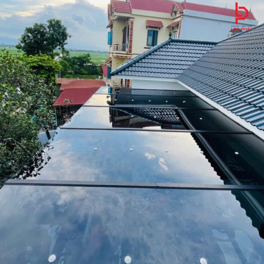 Làm mái che poly lấy sáng tại Phường Tân Uyên TP HCM