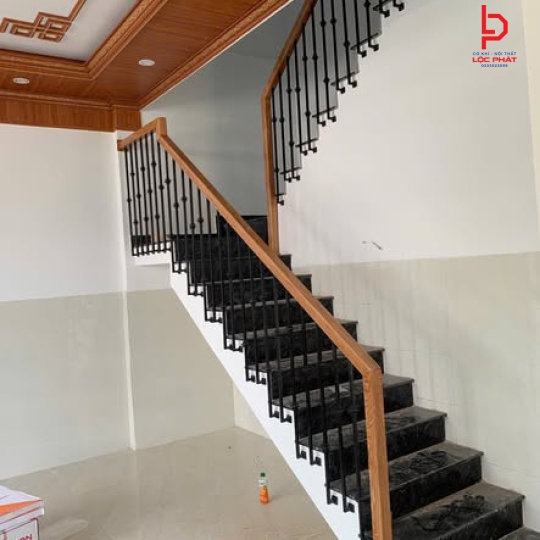 Đơn vị thi công lan can cầu thang sắt đẹp tại Phường Trung Mỹ Tây