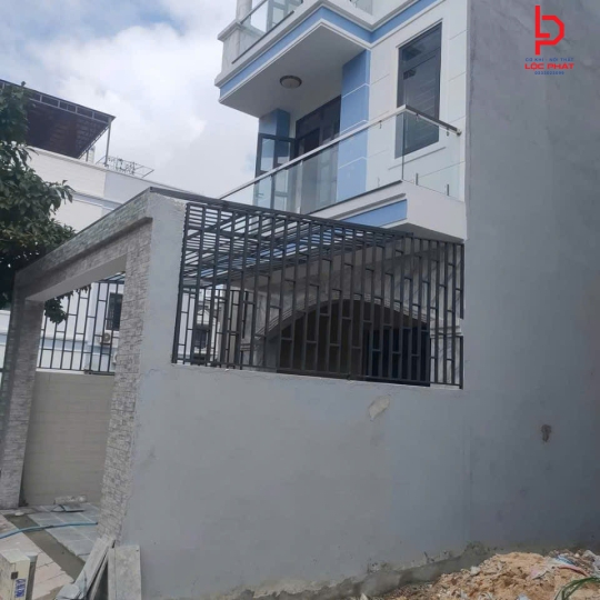 Làm khung sắt bảo vệ tại Nhà bè